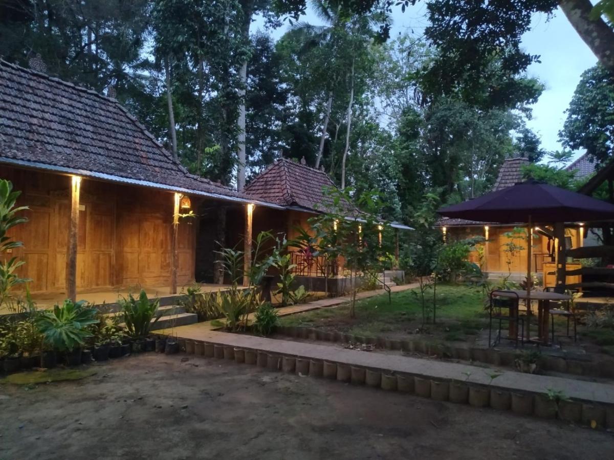 Omah Kayu Jagalan Hotel Magelang Eksteriør billede